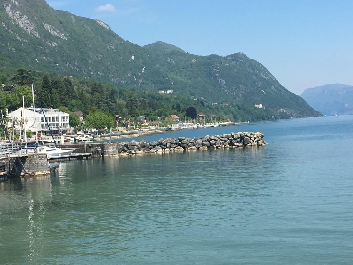 Echappee Belle Au Bord Du Lac เลอบูร์เฌ-ดู-ลัค ภายนอก รูปภาพ
